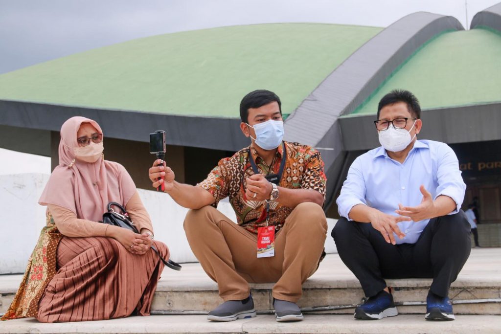 Alman Mulyana bertemu dengan Ketua Umum (Ketum) Partai Kebangkitan Bangsa (PKB) Abdul Muhaimin Iskandar atau Gus Muhaimin di Gedung DPR/MPR, Senayan, Jakarta, Rabu (16/6/2021).